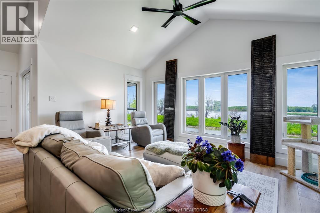 Photo 25 of 1260 Heritage Road, Kingsville ON