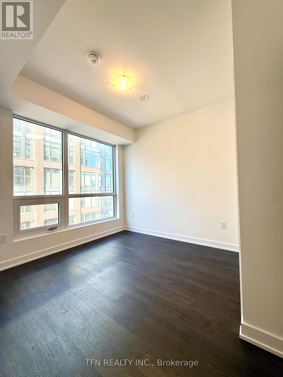 Photo 4 of 825 15 Richardson Street, Toronto ON