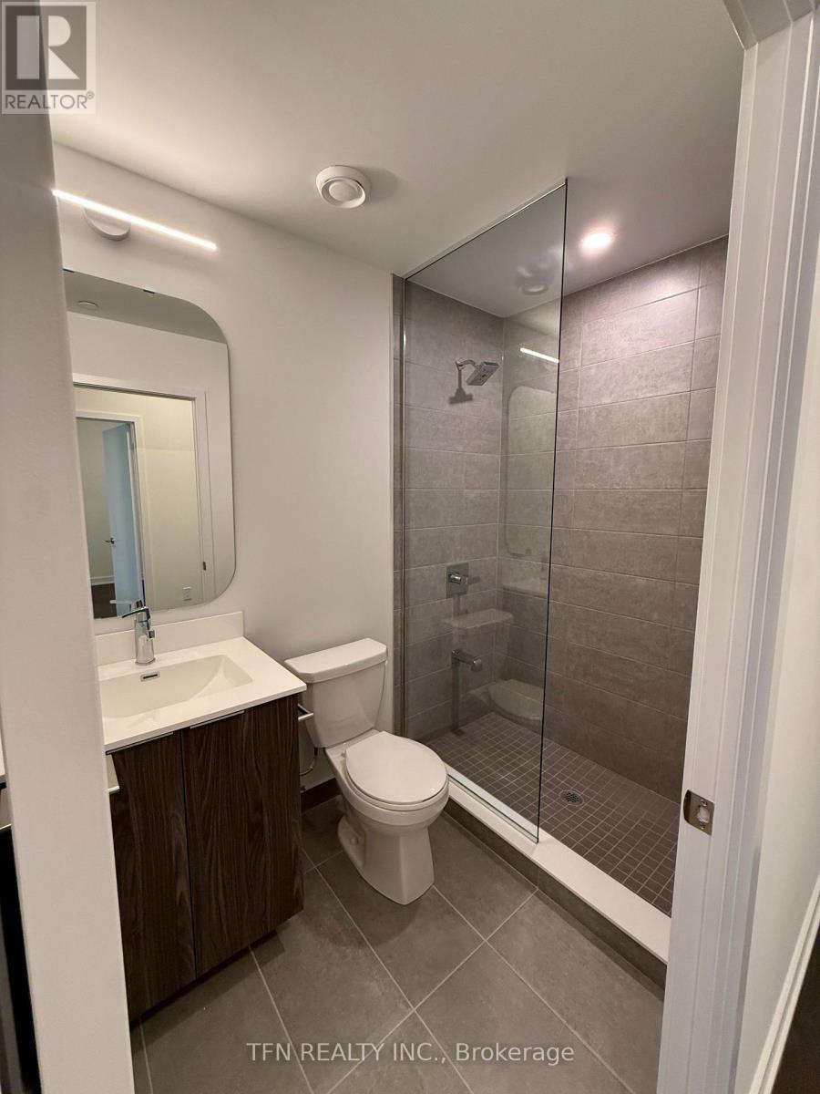 Photo 5 of 825 15 Richardson Street, Toronto ON