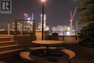 Photo 7 of 221 633 Bay Street, Toronto ON