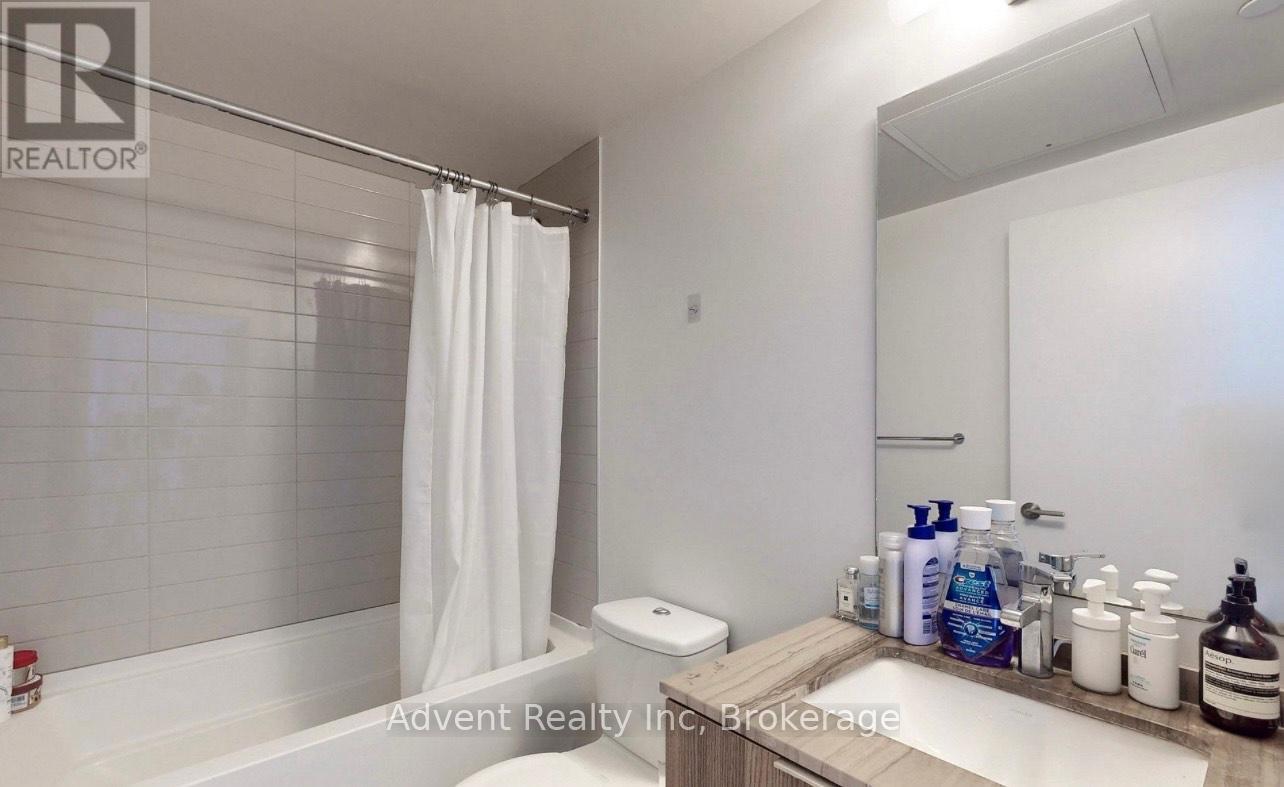 Photo 9 of 5213 11 Wellesley Street W, Toronto ON