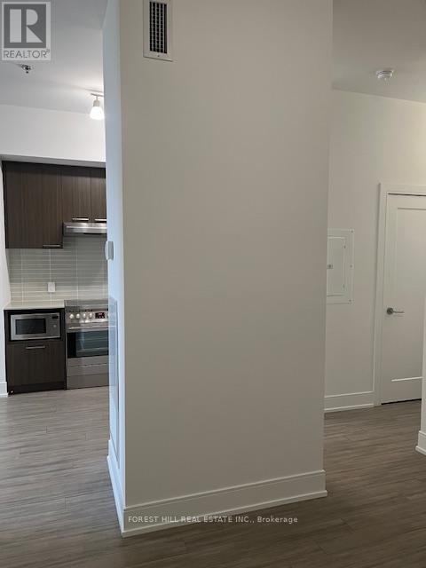 Photo 12 of 301 310 Tweedsmuir Avenue, Toronto ON