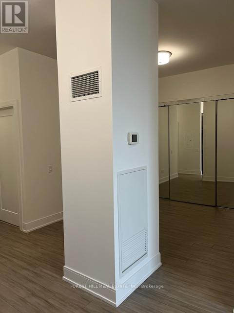Photo 9 of 301 310 Tweedsmuir Avenue, Toronto ON