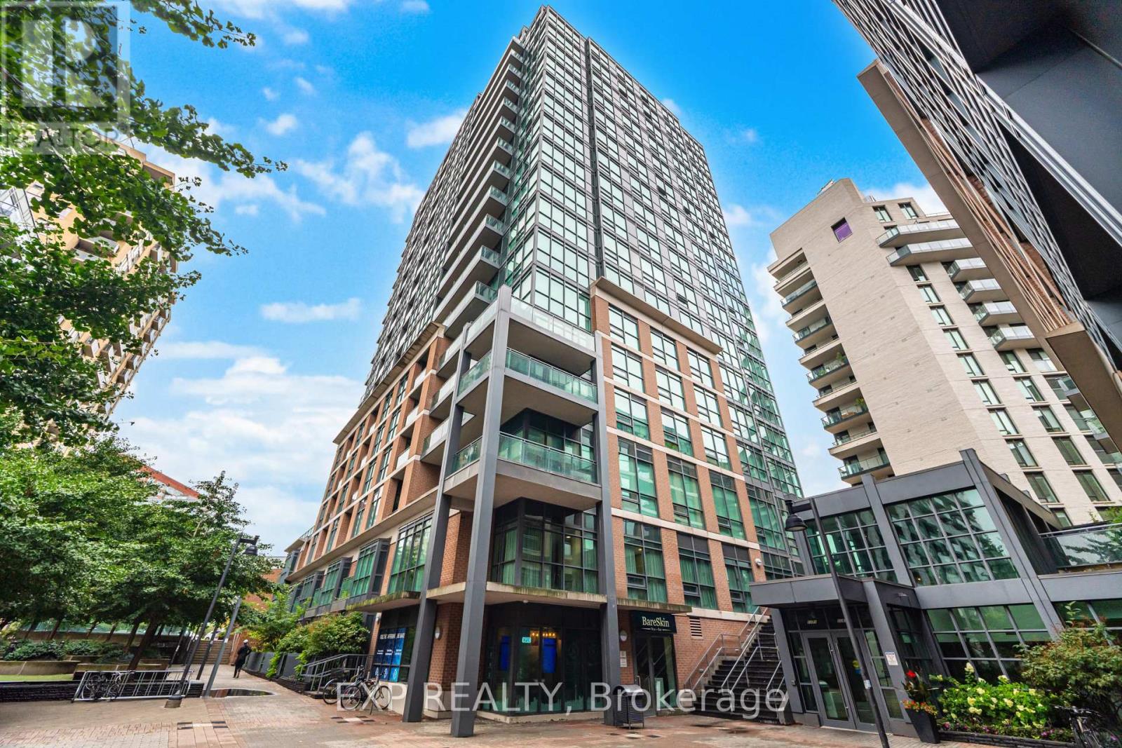 Photo 1 of 1005 1171 Queen Street W, Toronto ON