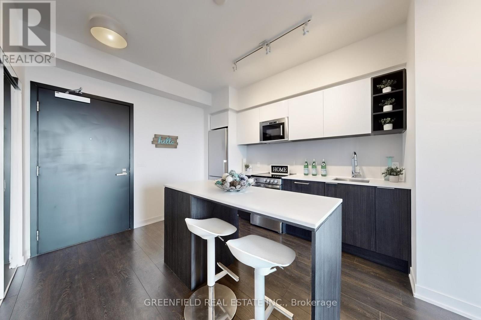 Photo 10 of 1310 31 Tippett Road, Toronto ON