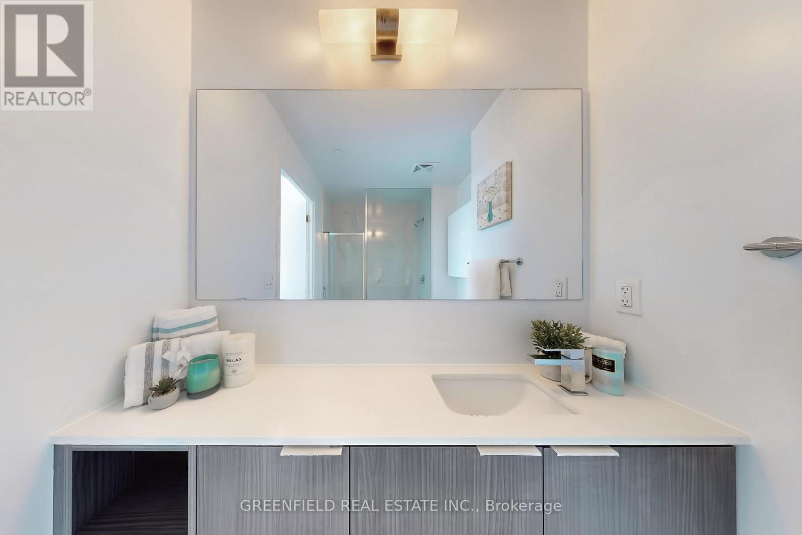Photo 20 of 1310 31 Tippett Road, Toronto ON