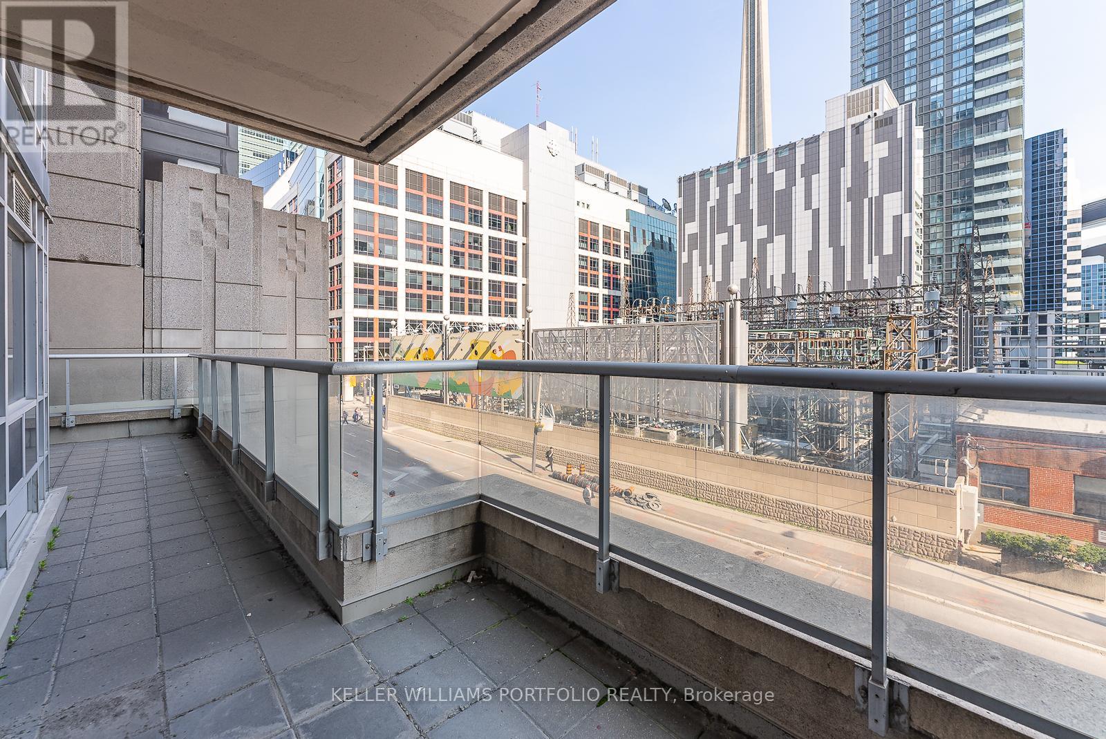 Photo 32 of 332 250 Wellington Street W, Toronto ON