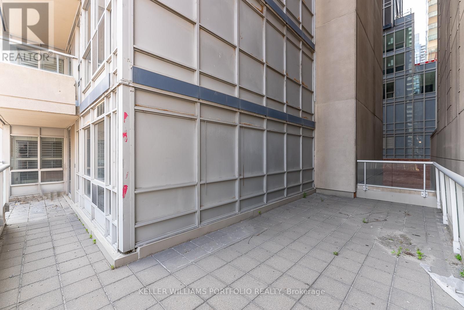 Photo 34 of 332 250 Wellington Street W, Toronto ON