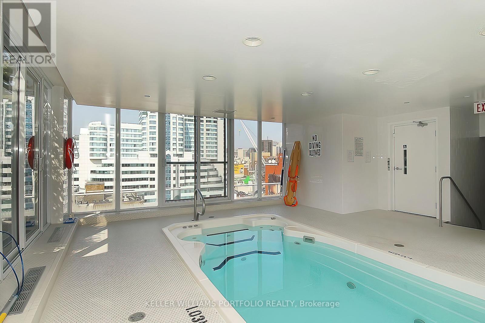 Photo 37 of 332 250 Wellington Street W, Toronto ON