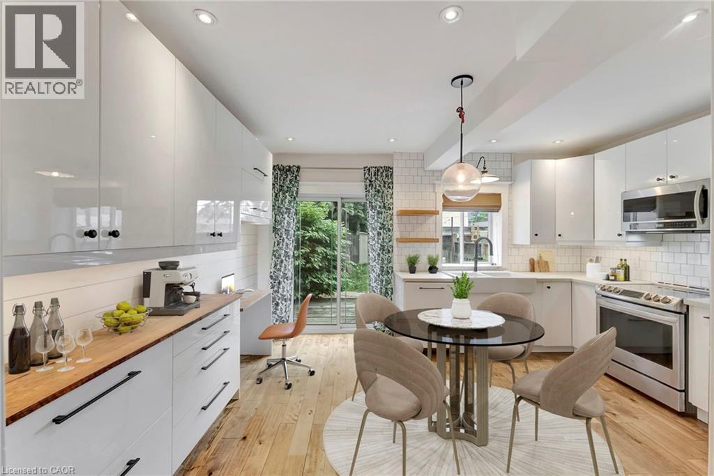 Photo 13 of 433 Hughson Street N, Hamilton ON