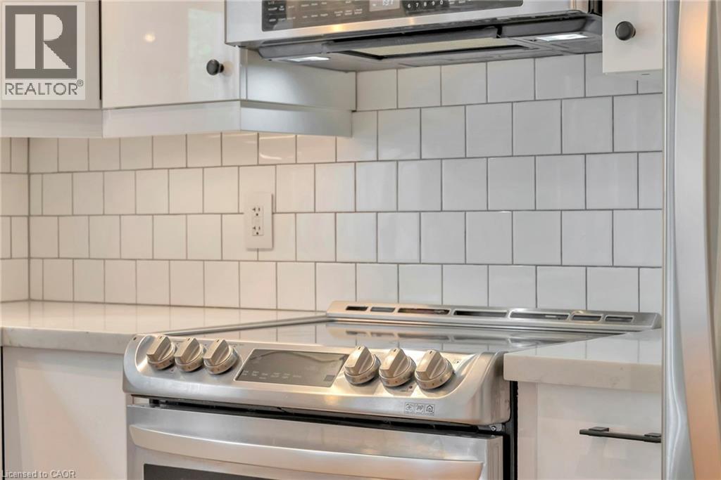 Photo 15 of 433 Hughson Street N, Hamilton ON