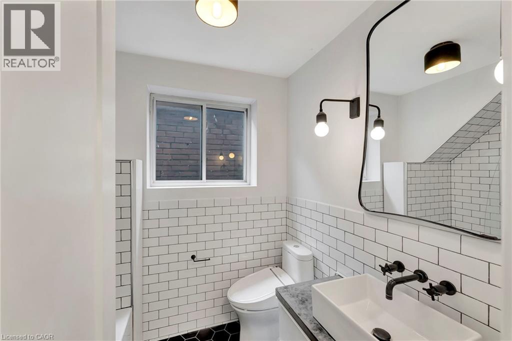 Photo 33 of 433 Hughson Street N, Hamilton ON