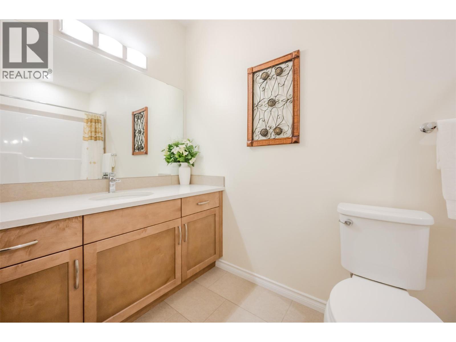 1204 3346 Skaha Lake Road, Penticton