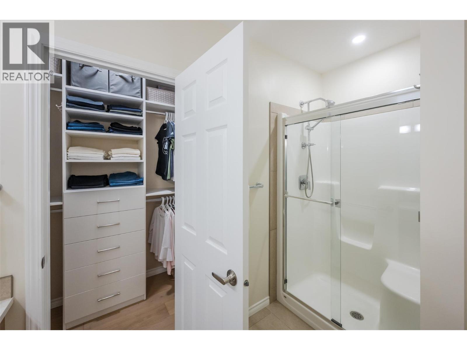 1204 3346 Skaha Lake Road, Penticton