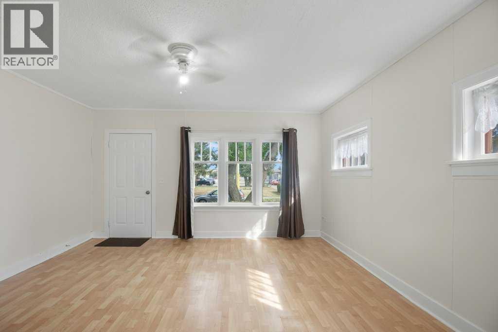 Photo 6 of 5812 52 Avenue, Red Deer AB