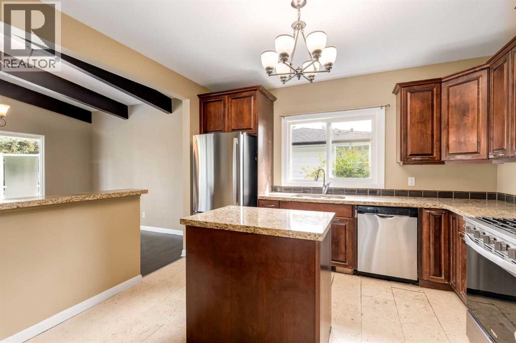 Photo 11 of 911 80 Avenue Sw, Calgary AB