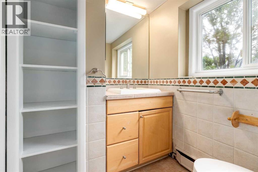 Photo 32 of 911 80 Avenue Sw, Calgary AB