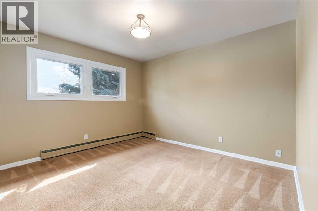 Photo 22 of 911 80 Avenue Sw, Calgary AB