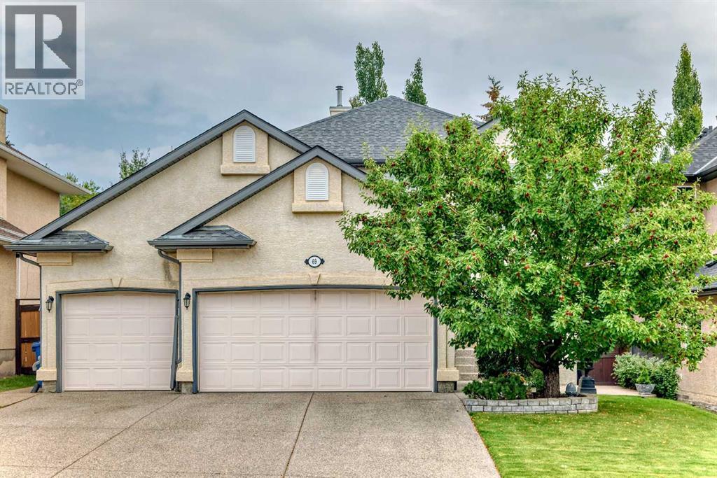 Photo 1 of 69 Simcoe Close Sw, Calgary AB