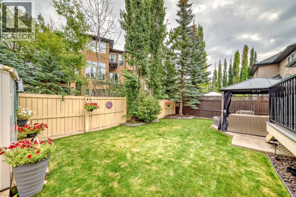 Photo 40 of 69 Simcoe Close Sw, Calgary AB