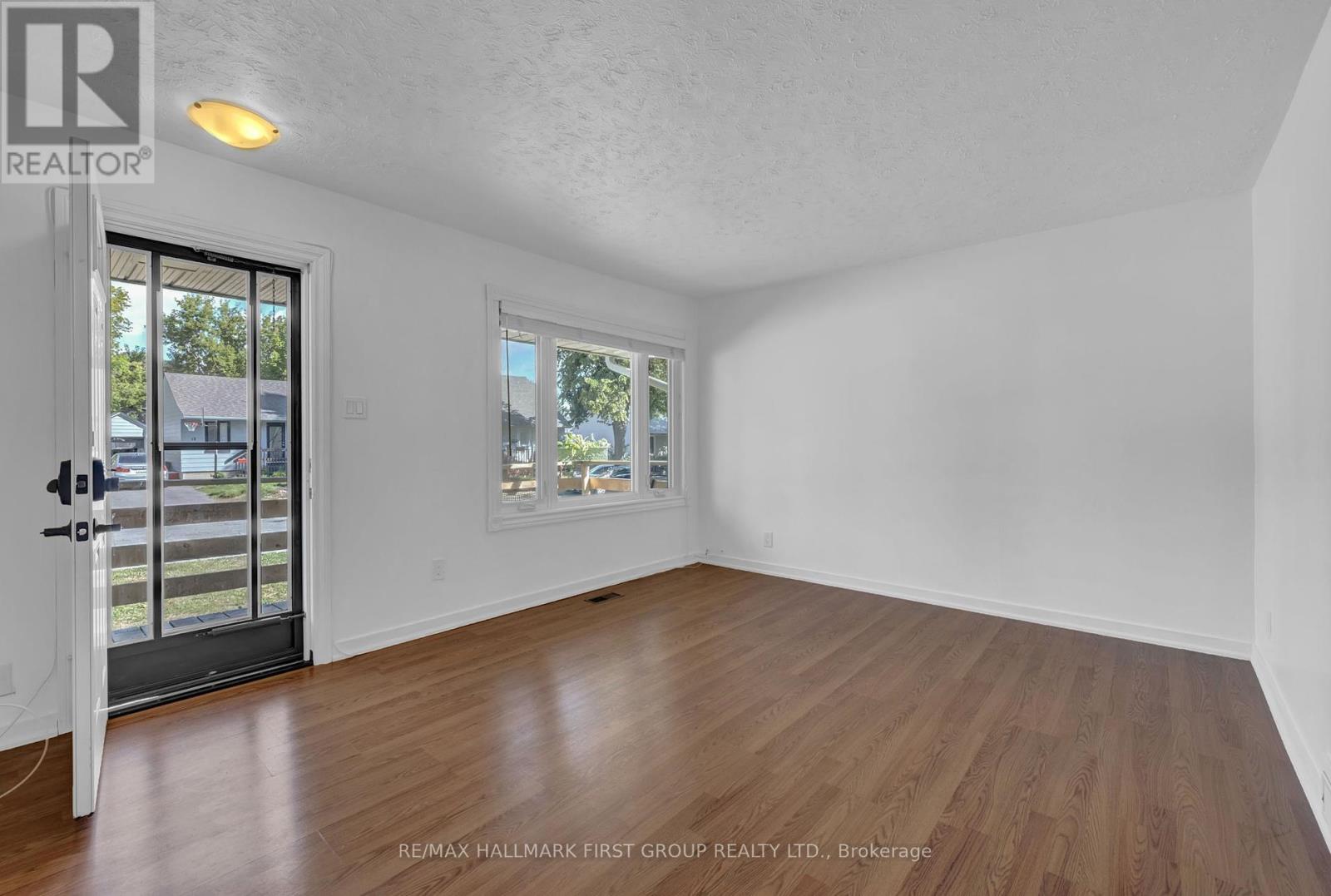 Photo 10 of 13 Elgin Street, Ajax ON