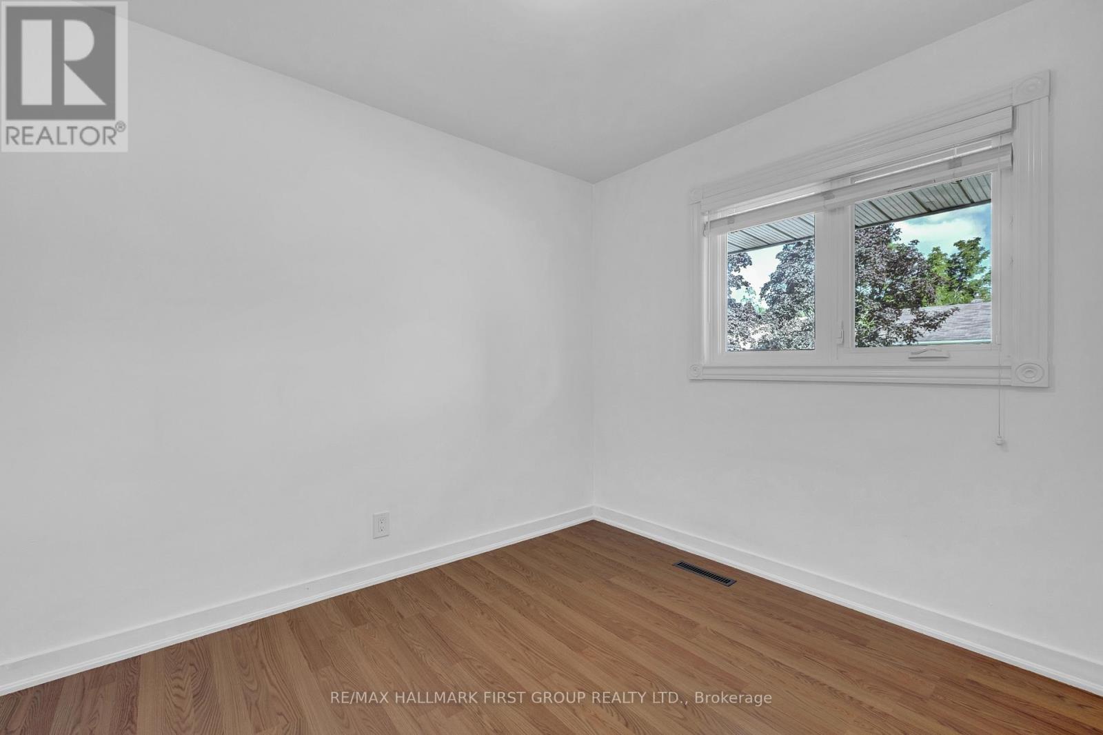 Photo 13 of 13 Elgin Street, Ajax ON