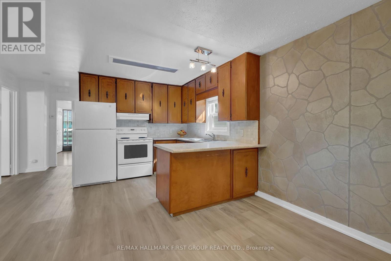 Photo 20 of 13 Elgin Street, Ajax ON