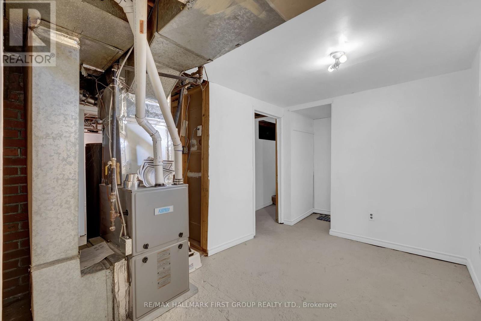 Photo 22 of 13 Elgin Street, Ajax ON