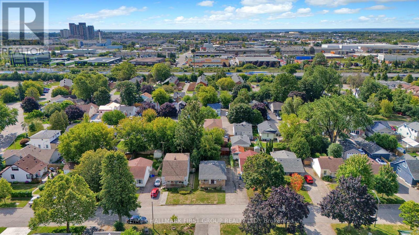 Photo 28 of 13 Elgin Street, Ajax ON