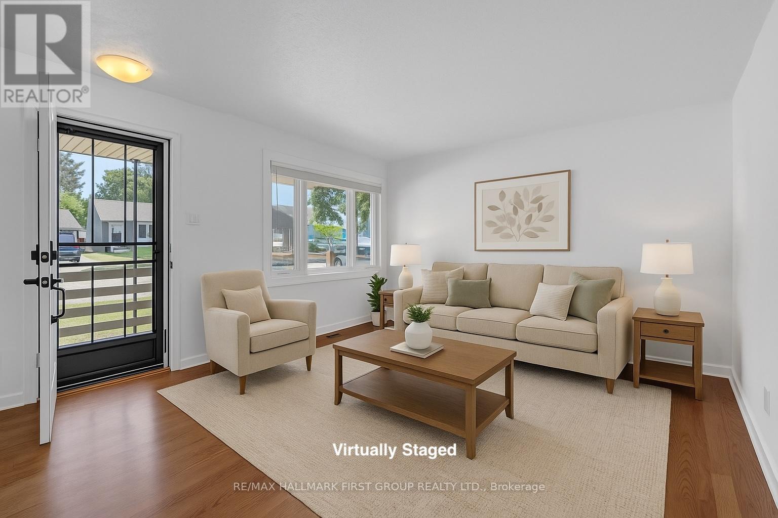 Photo 9 of 13 Elgin Street, Ajax ON