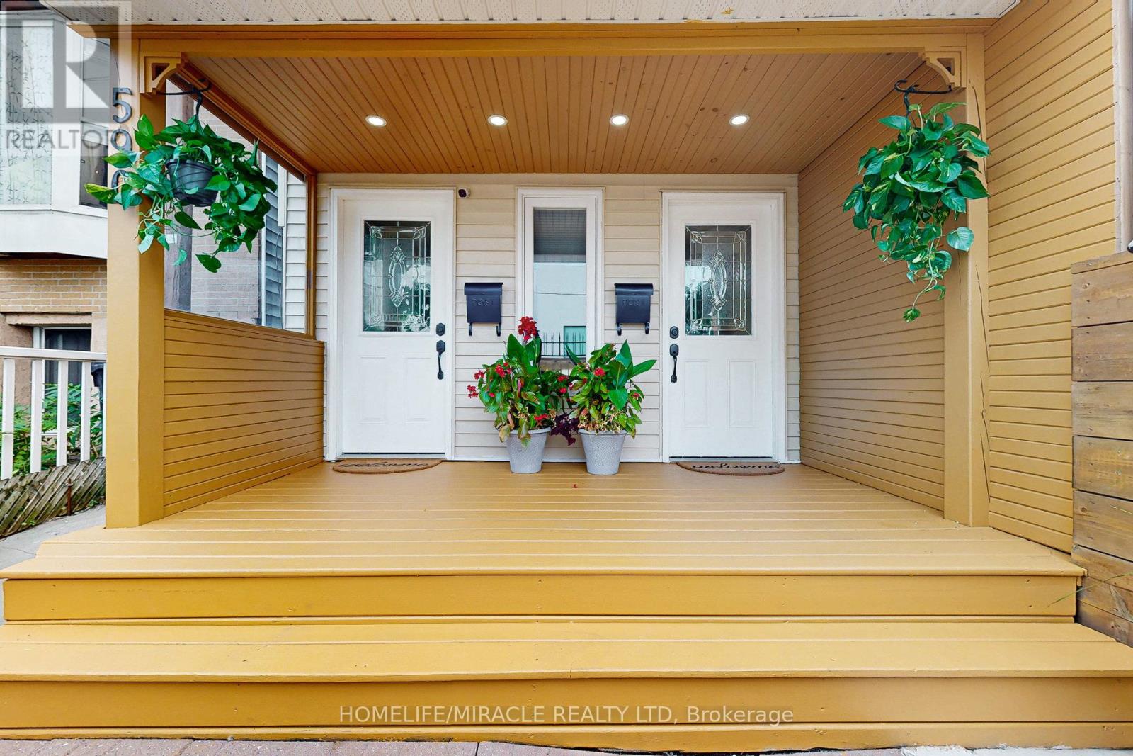 Photo 1 of 590 Jones Avenue Avenue, Toronto ON