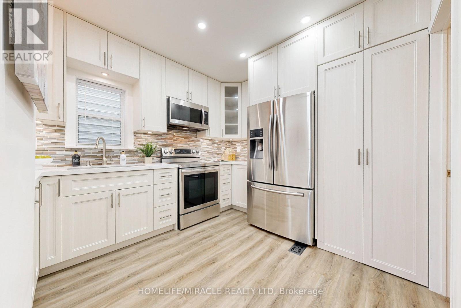 Photo 11 of 590 Jones Avenue Avenue, Toronto ON