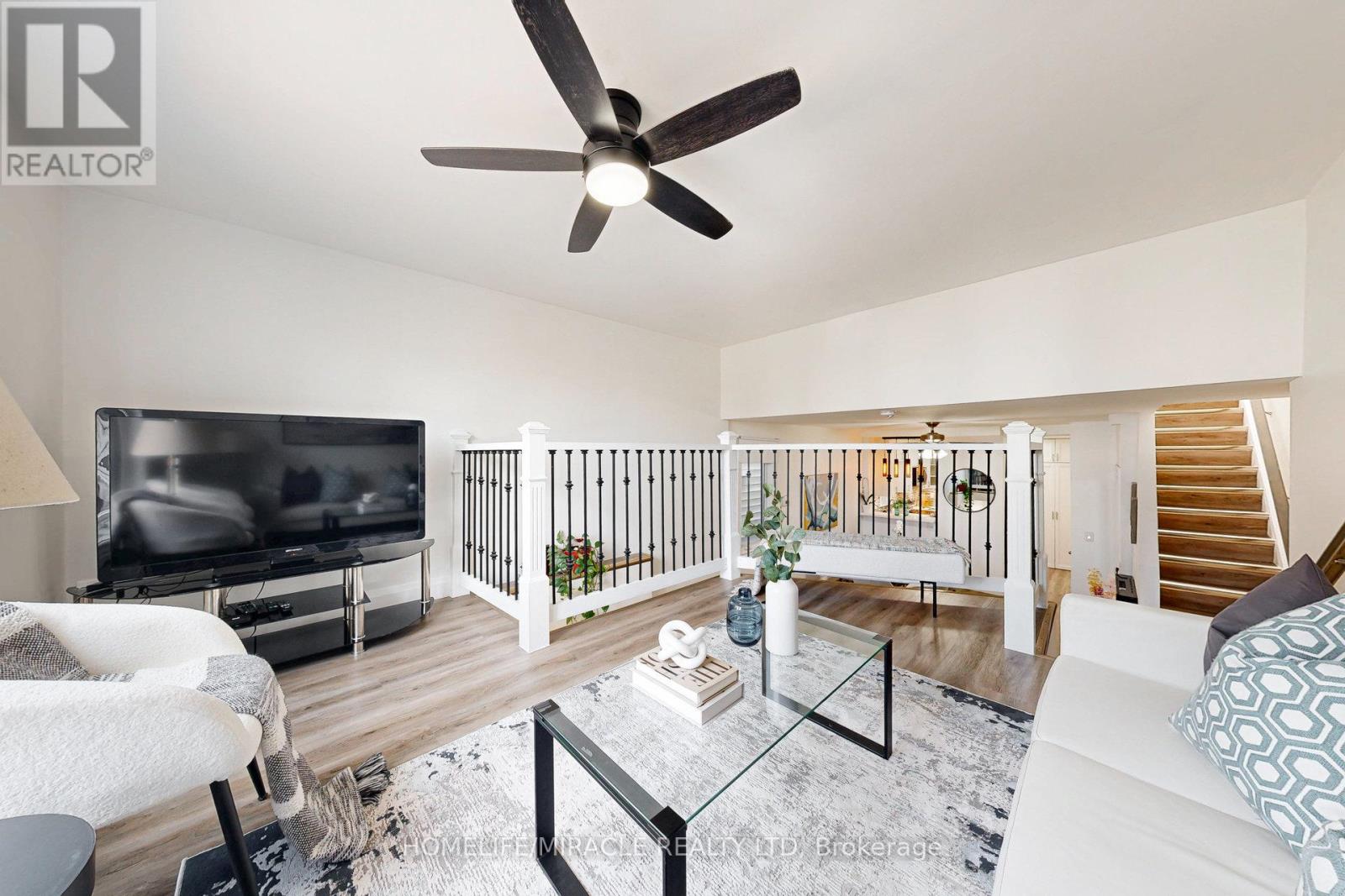 Photo 18 of 590 Jones Avenue Avenue, Toronto ON