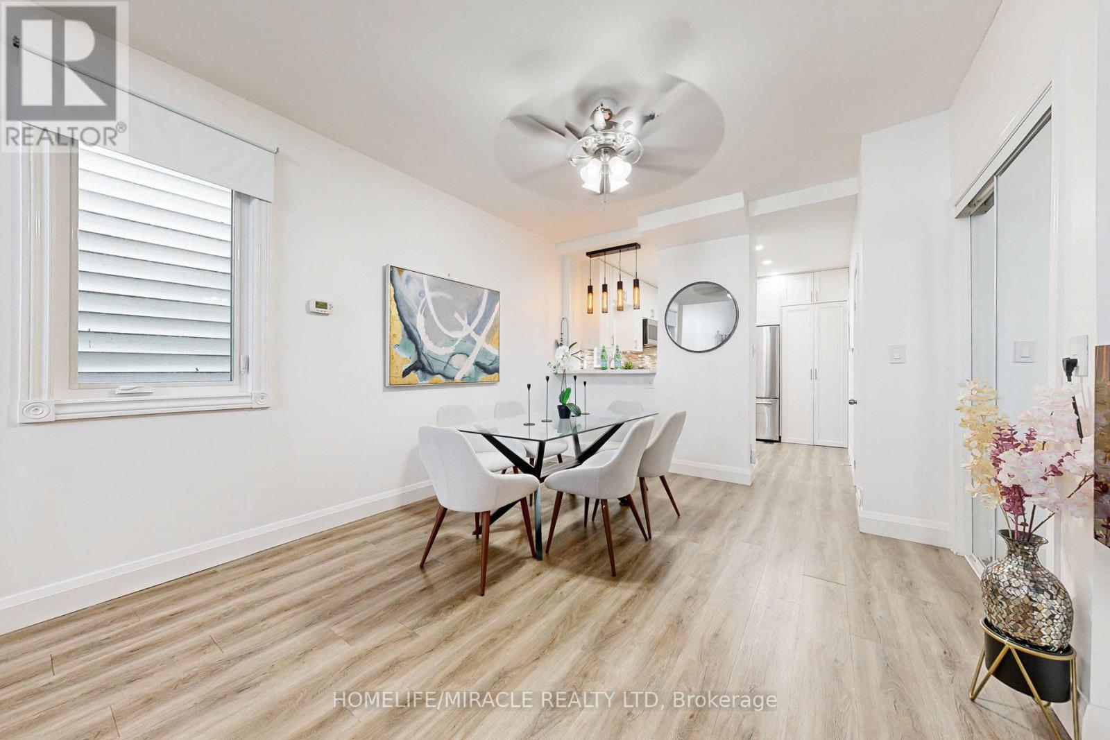 Photo 6 of 590 Jones Avenue Avenue, Toronto ON
