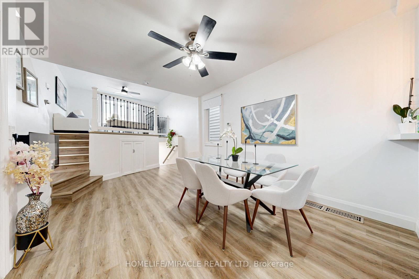 Photo 7 of 590 Jones Avenue Avenue, Toronto ON