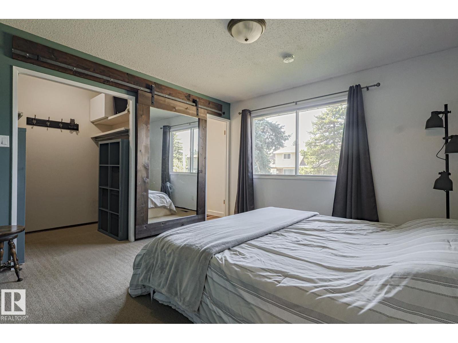 Photo 15 of 3135 74 St Nw, Edmonton AB