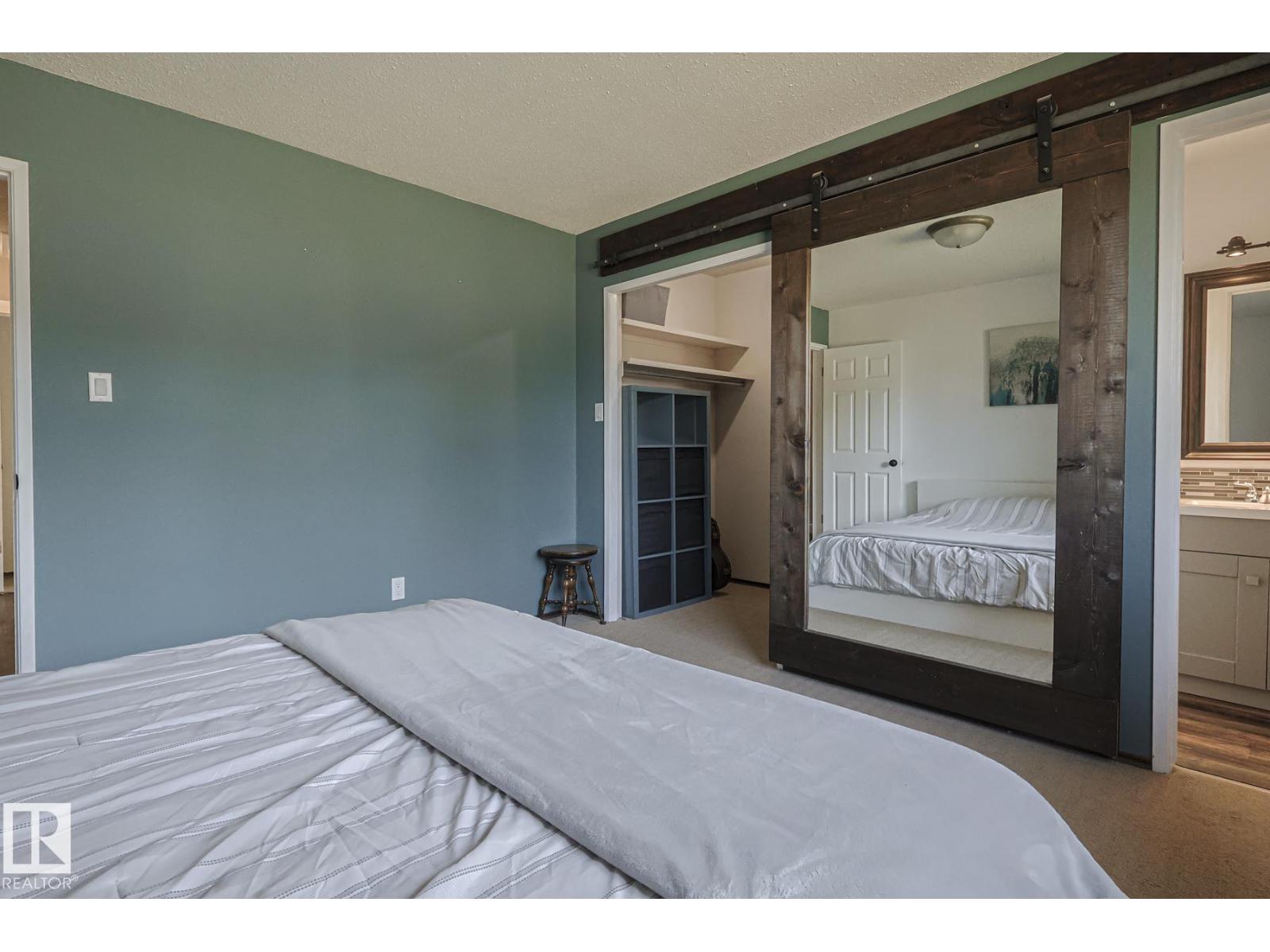 Photo 18 of 3135 74 St Nw, Edmonton AB
