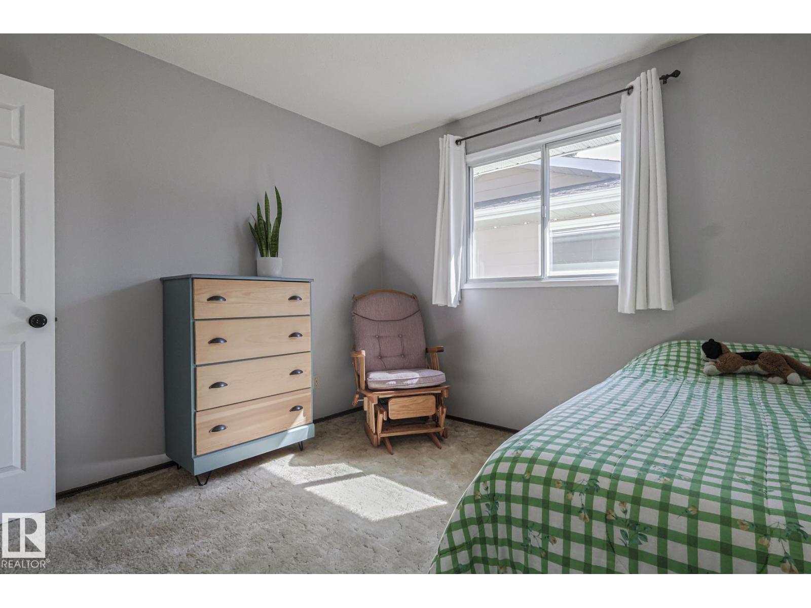 Photo 24 of 3135 74 St Nw, Edmonton AB