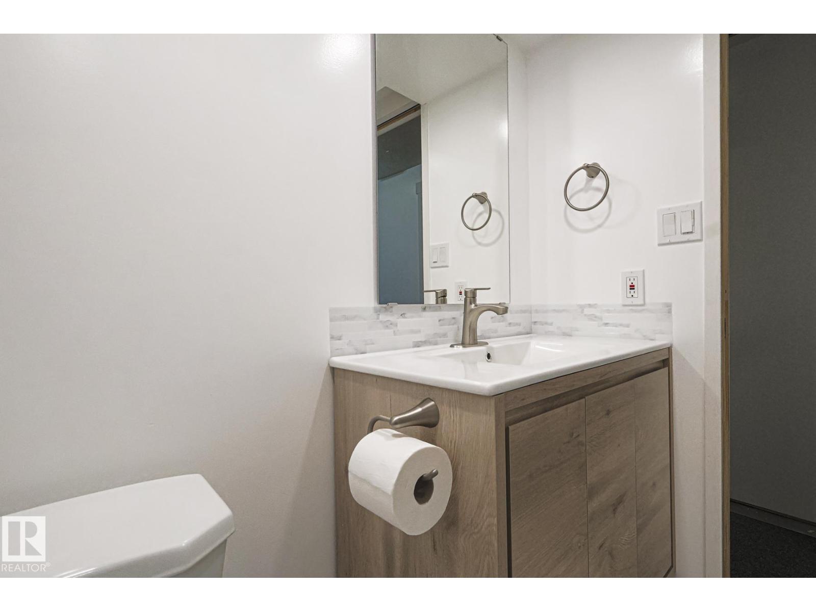Photo 36 of 3135 74 St Nw, Edmonton AB