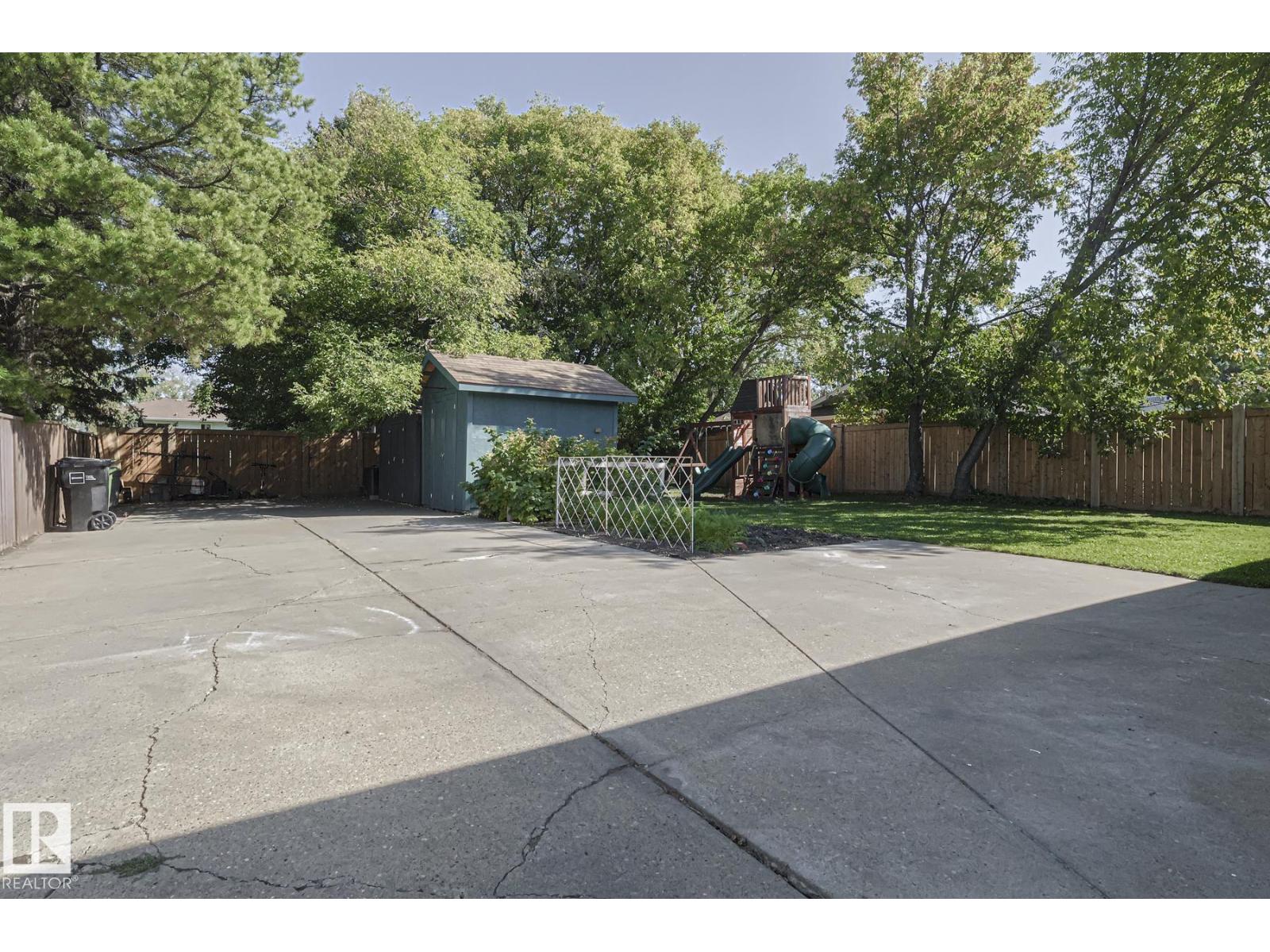 Photo 50 of 3135 74 St Nw, Edmonton AB