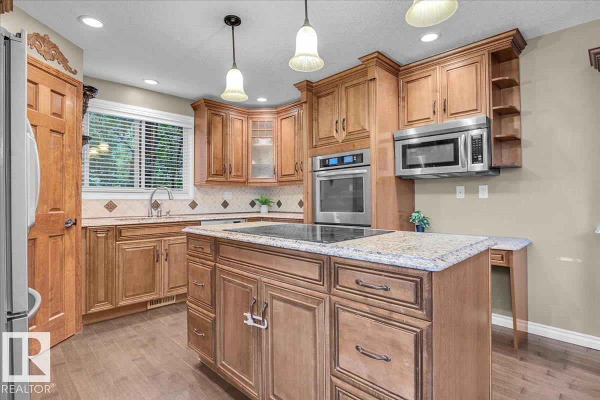 Photo 15 of 8020 182 A St Nw, Edmonton AB