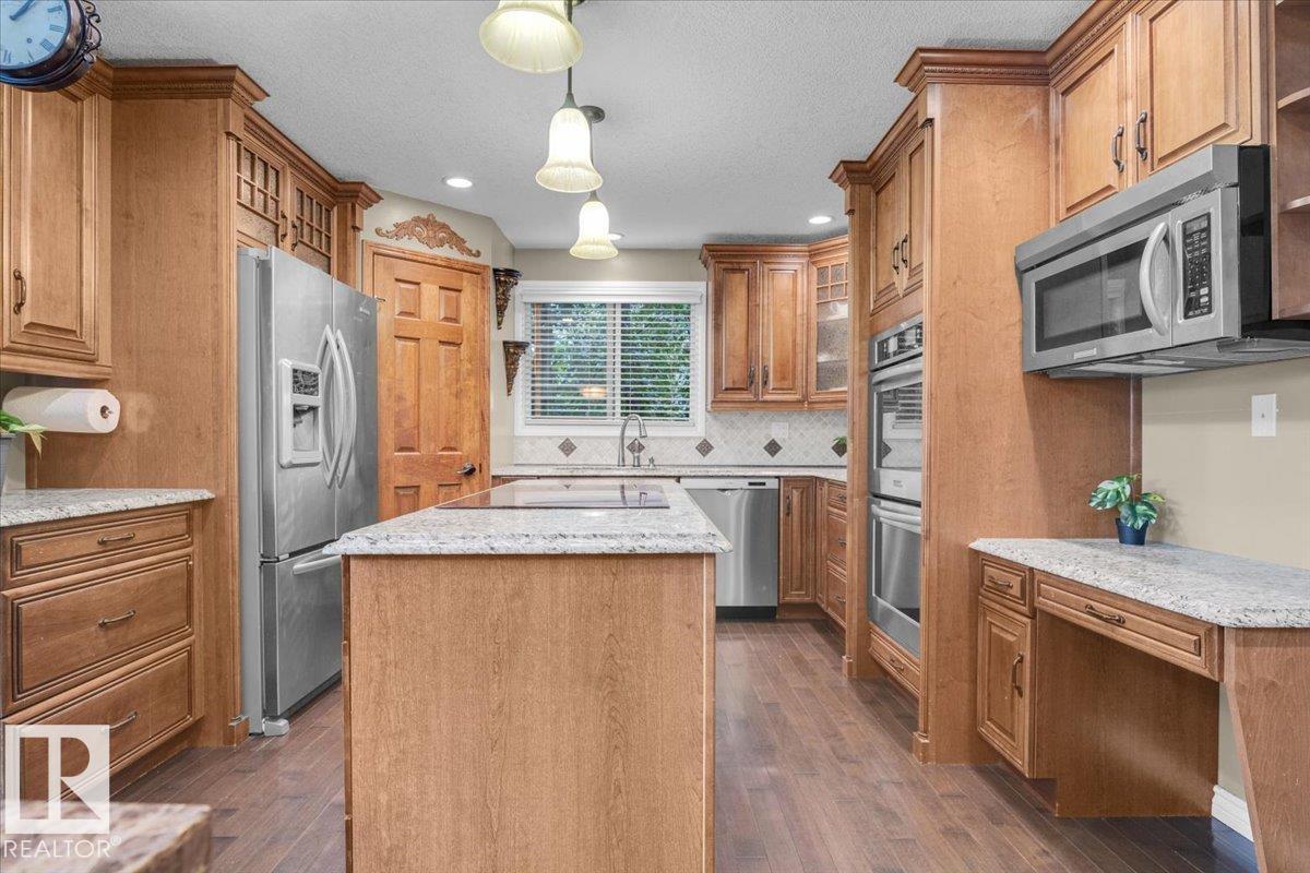Photo 16 of 8020 182 A St Nw, Edmonton AB