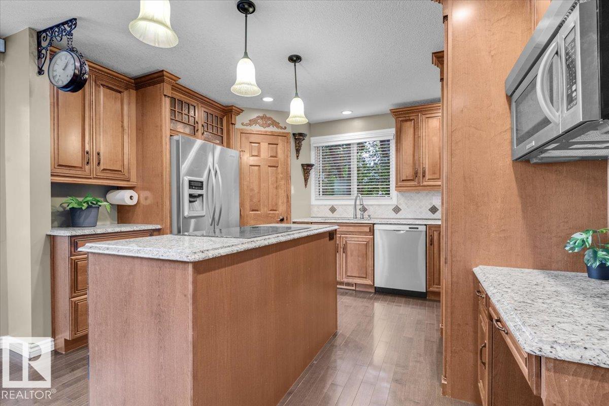 Photo 17 of 8020 182 A St Nw, Edmonton AB