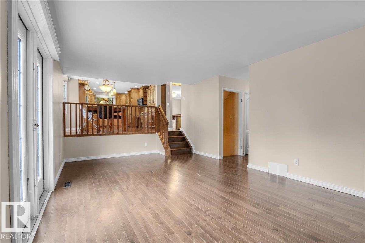 Photo 21 of 8020 182 A St Nw, Edmonton AB