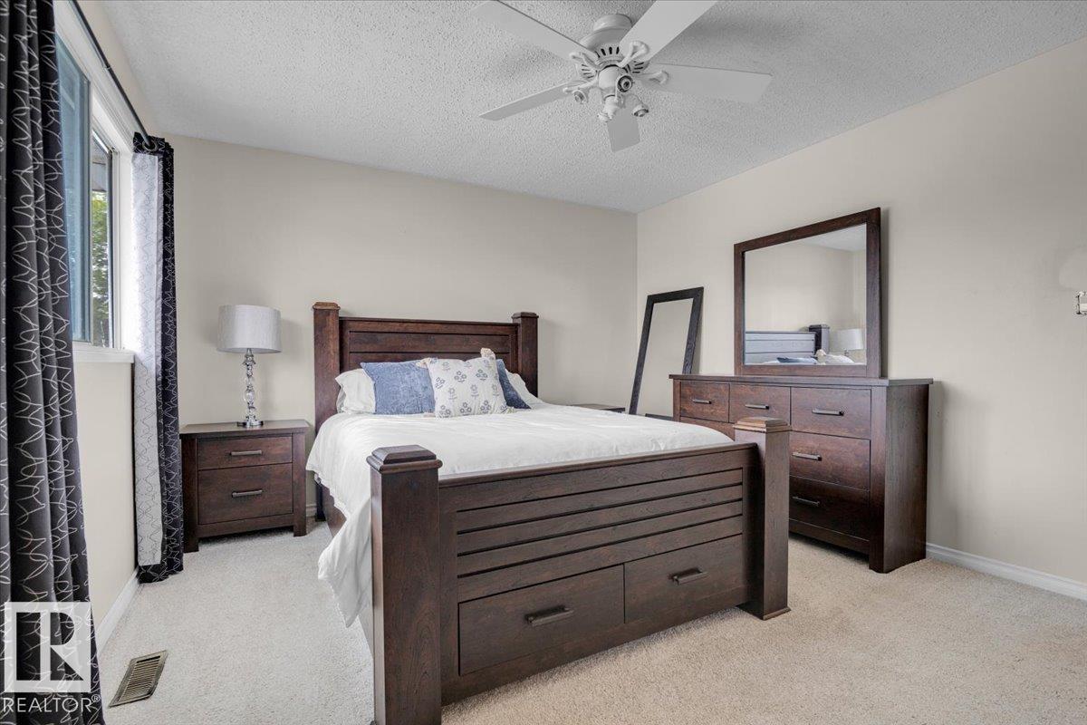 Photo 31 of 8020 182 A St Nw, Edmonton AB