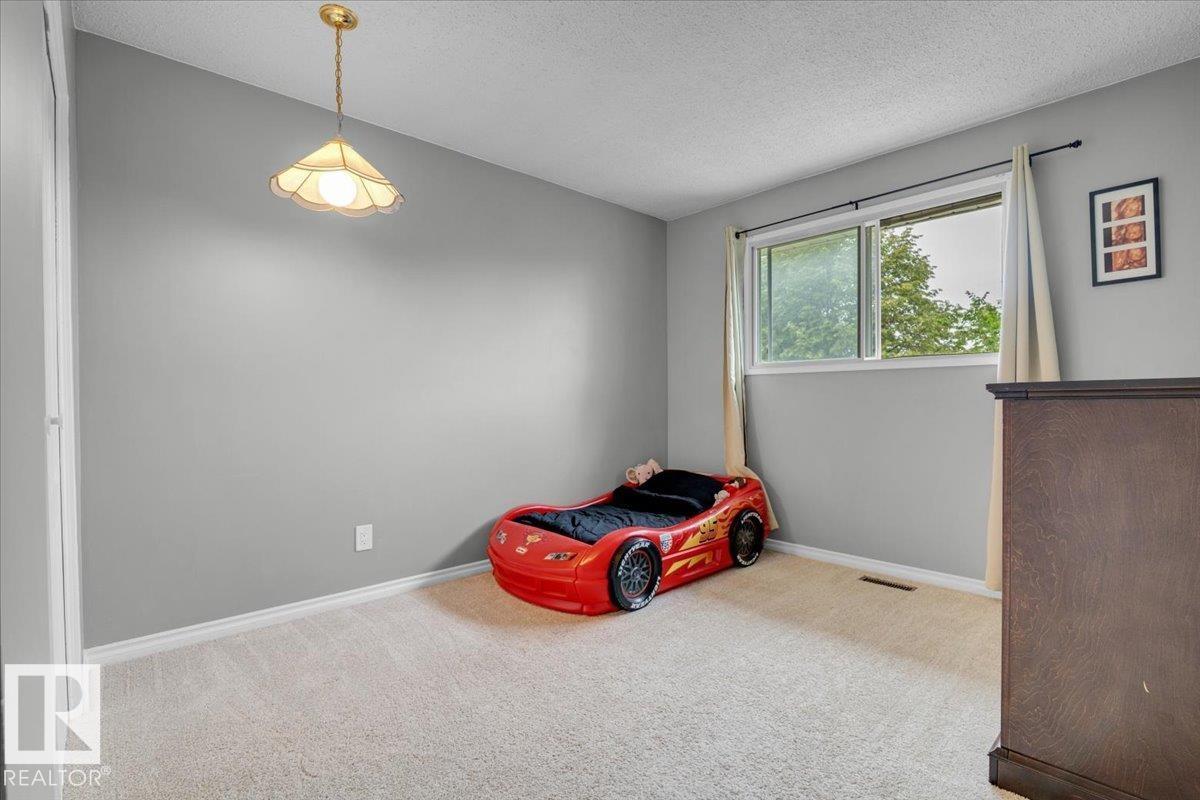 Photo 35 of 8020 182 A St Nw, Edmonton AB