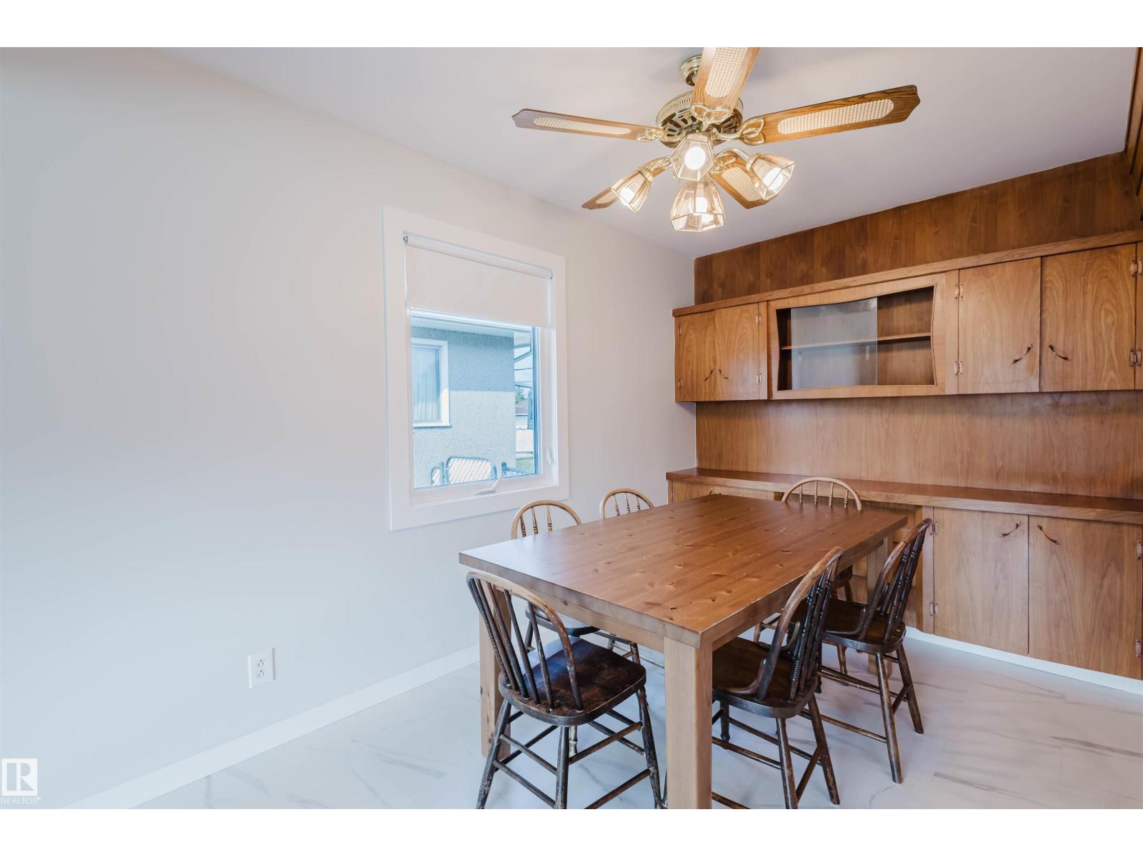 Photo 10 of 8607 73 St Nw, Edmonton AB