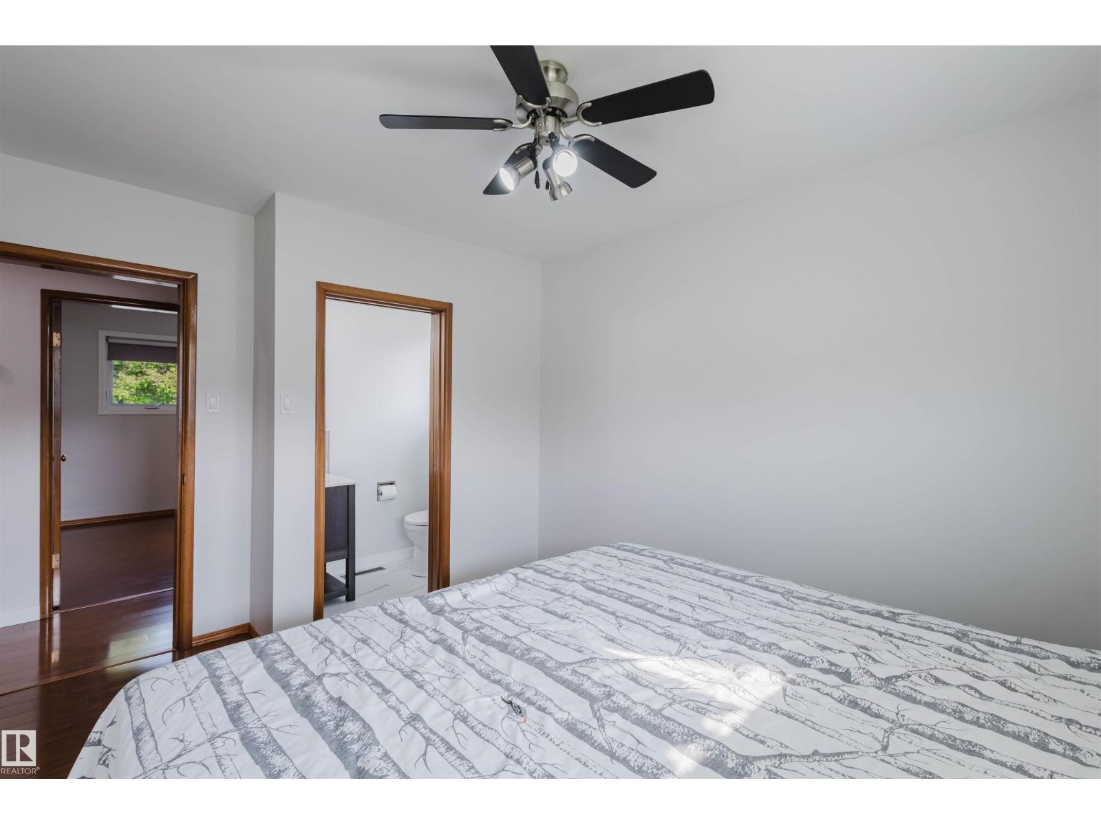 Photo 25 of 8607 73 St Nw, Edmonton AB