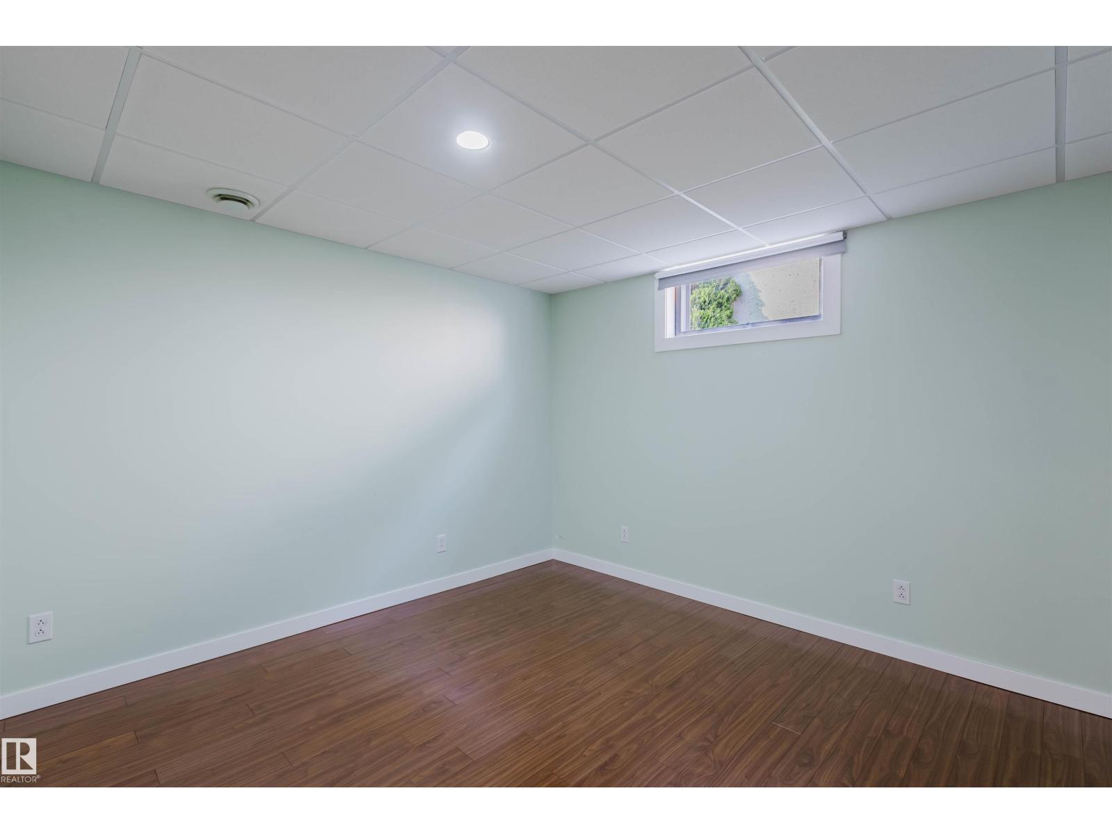 Photo 35 of 8607 73 St Nw, Edmonton AB