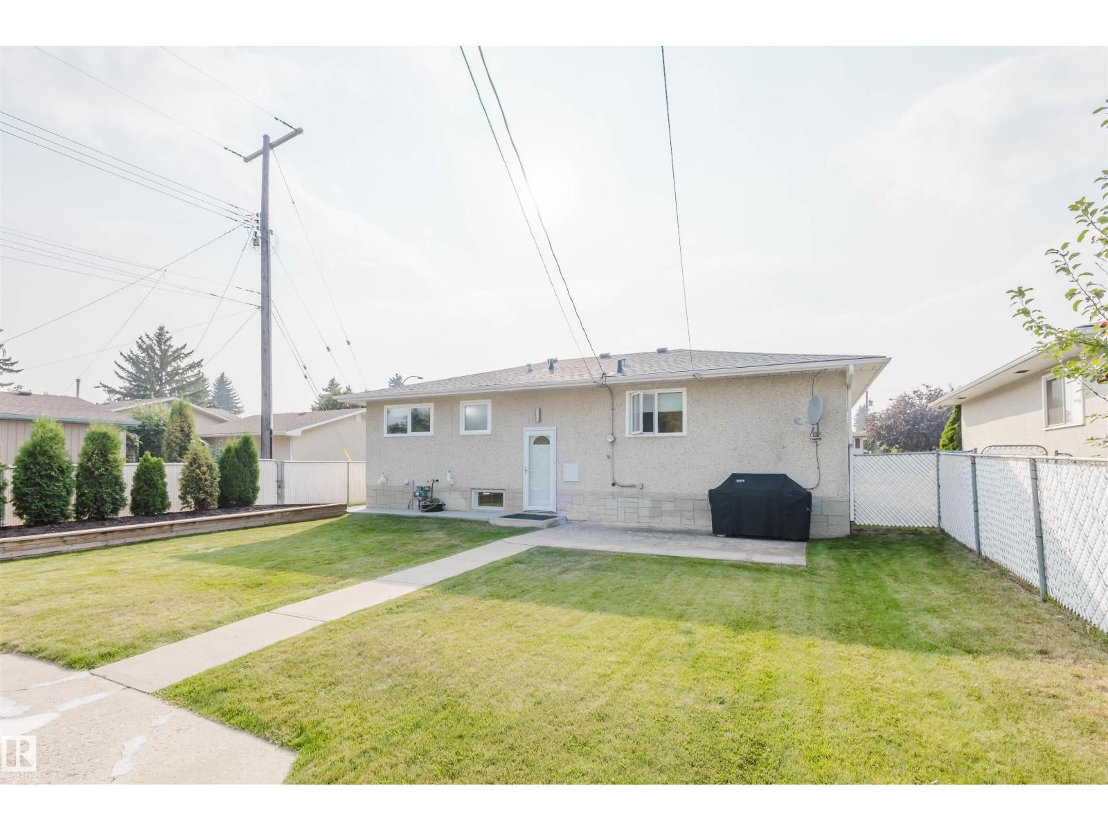 Photo 41 of 8607 73 St Nw, Edmonton AB
